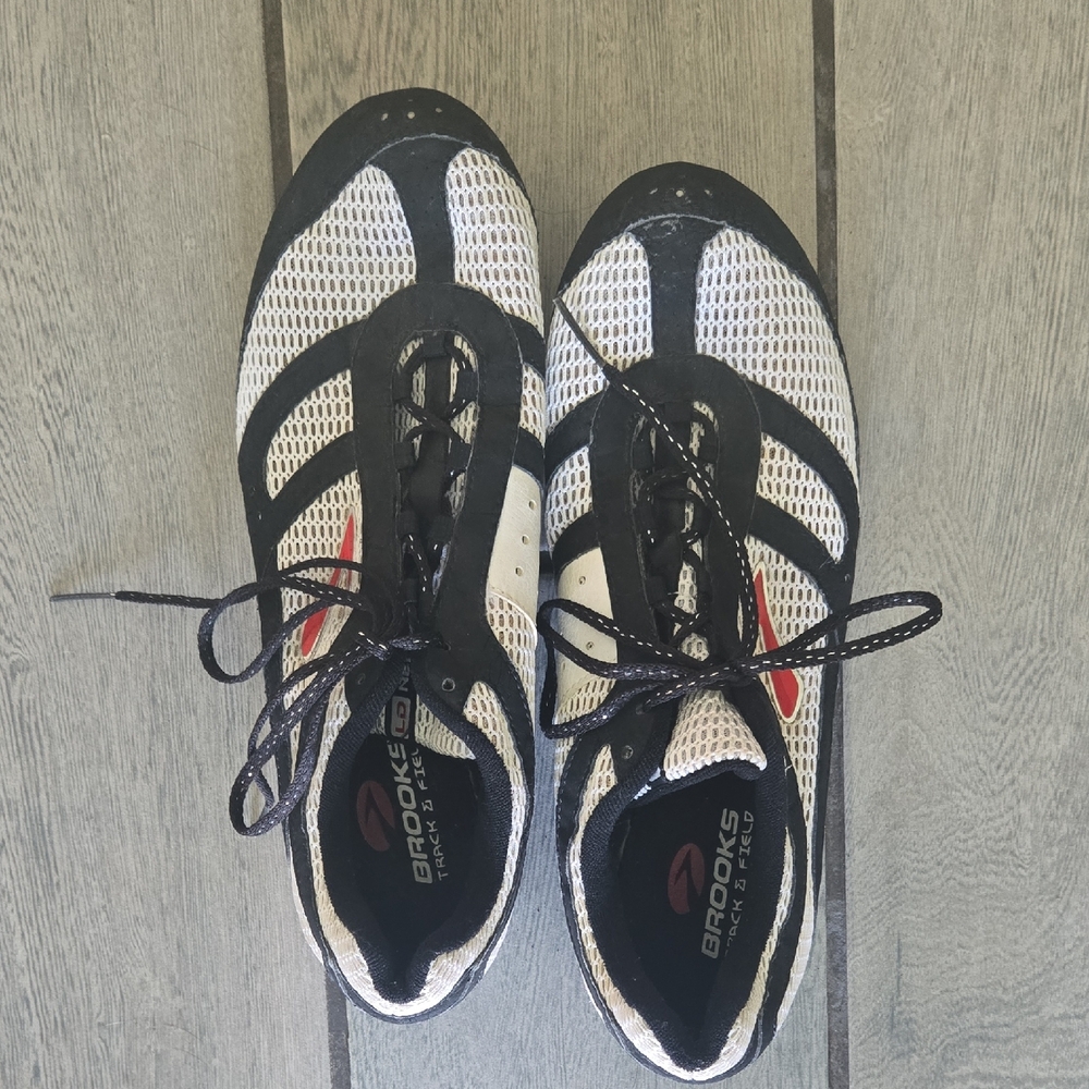 Brooks Track & Field Spikes – Men's Size 11.5 – White/Black – Sprint Racing Shoe